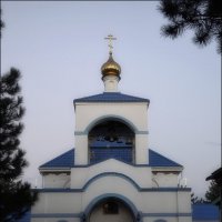 маленькая церковь в маленьком селе Кагальник :: Елена Борисенко