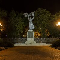 Памятник "Воину-освободителю" :: Богдан Петренко