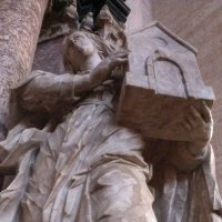 Статуя в кафедральном соборе Трира :: Ilio 