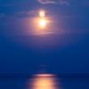 Прекрасный вечер, две луны и буй))) :: Евгения Климина