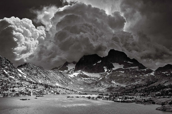 Потрясающие чёрно-белые фото пейзажей Питера Эссика