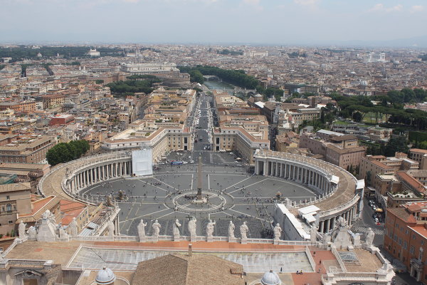 Музеи Ватикана (Musei Vaticani) · крупнейшие музеи мира, включающие комплекс уникальных зданий и ценнейших коллекций.