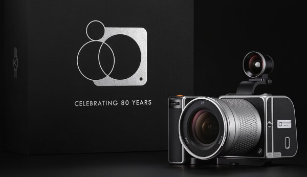 Привечая юбиляра: Hasselblad выпустил 907X Anniversary Edition Kit