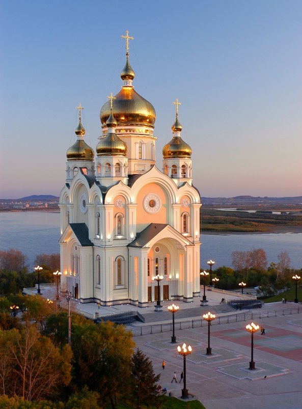 Храм в Хабаровске на набережной