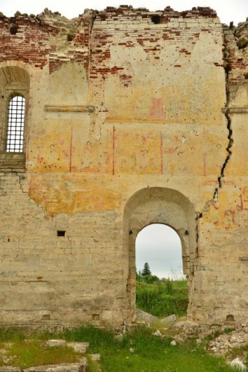 роспись (фрески) западной стены