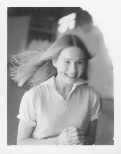 «Dewey Nicks: Polaroids of Women». Polaroid, 1990 года и женщины. - №1