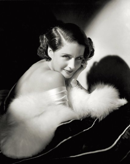 Норма Ширер, 1933 год.