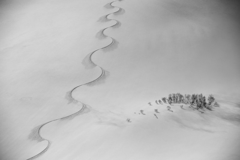 Трасса для сноуборда на горе Норикура. Близ села Хакуба, Япония. Фотограф Скотт Ринкенбергер.