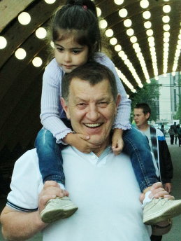 Лев Багдасарян