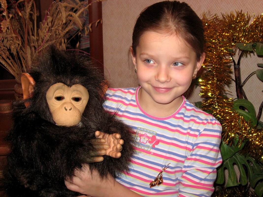 Рада подарку! - Надежда 