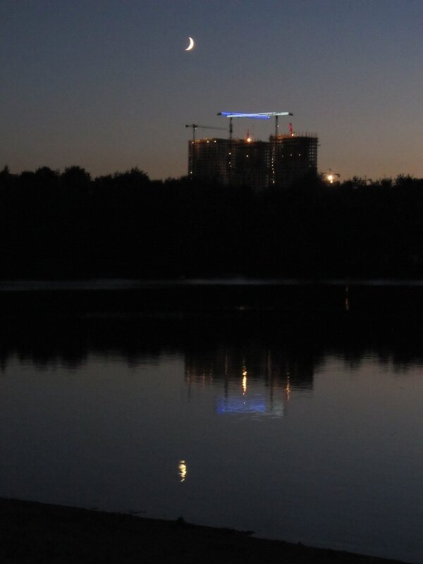 Месяц, краны и вода - Дмитрий Никитин