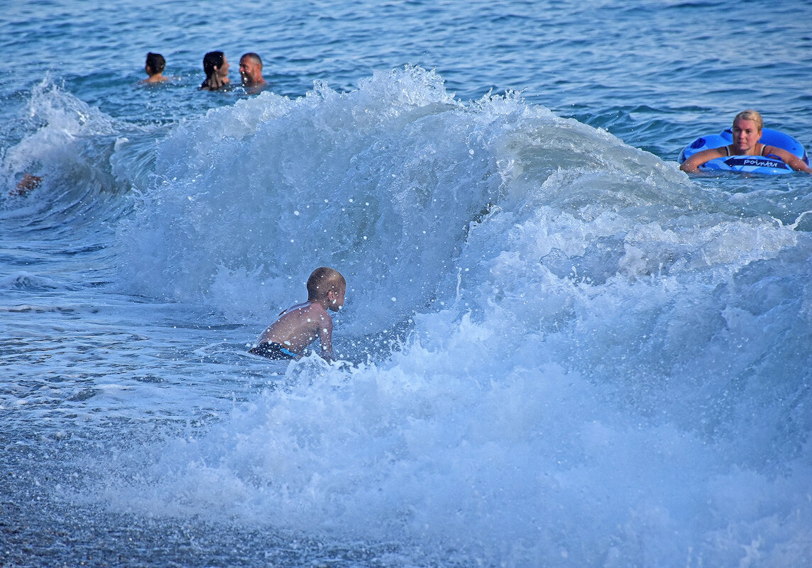 Отважный мальчишка! - Валентина  Нефёдова 