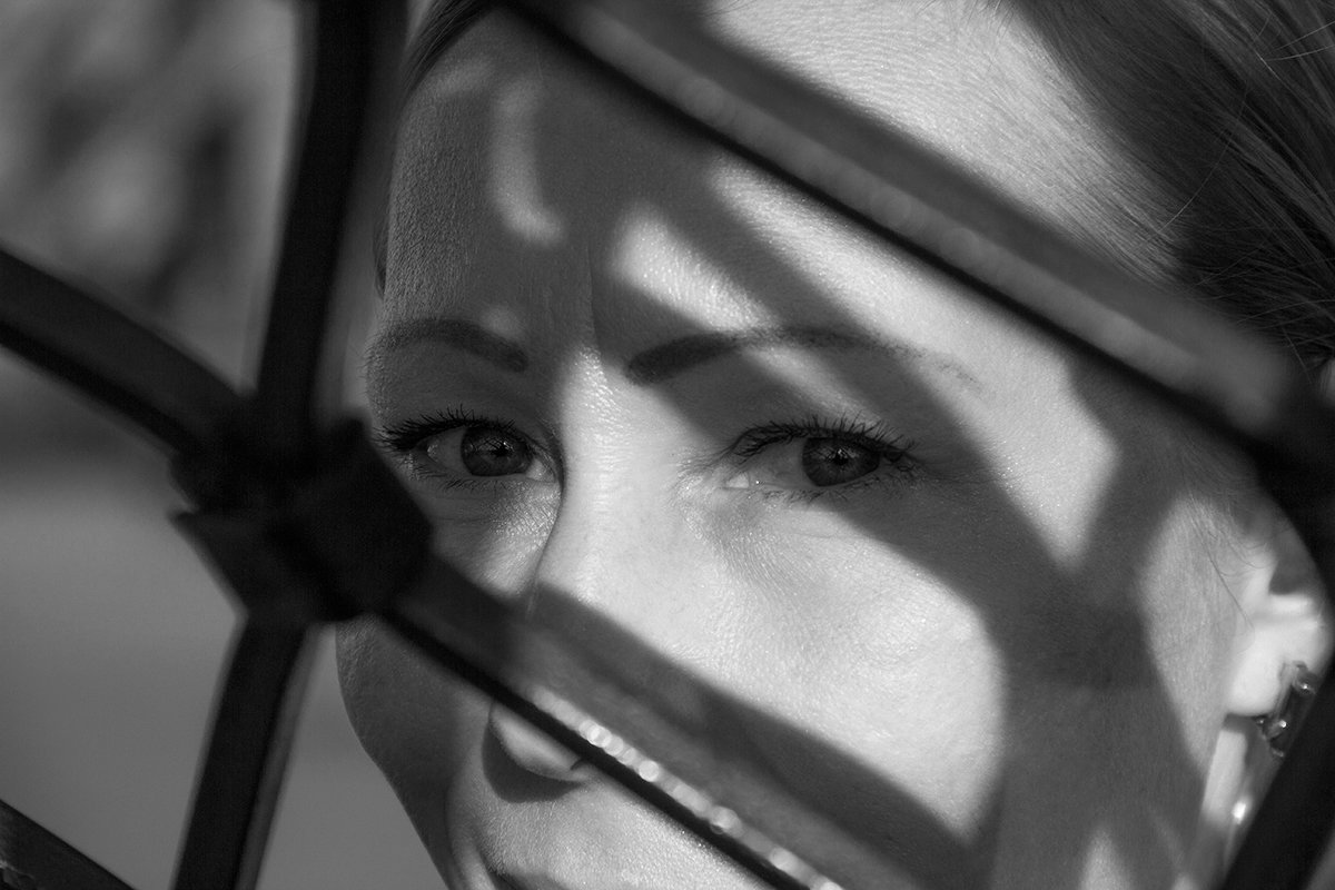 Тени, линии, углы или геометрия взгляда - Олег Карташов