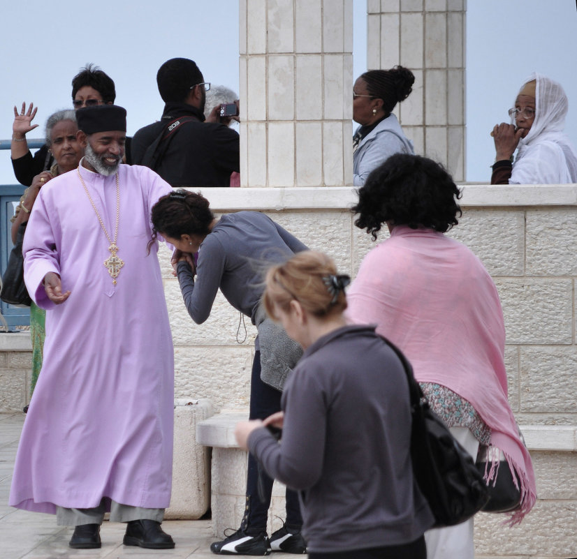 У храма - Евгений Якубсон