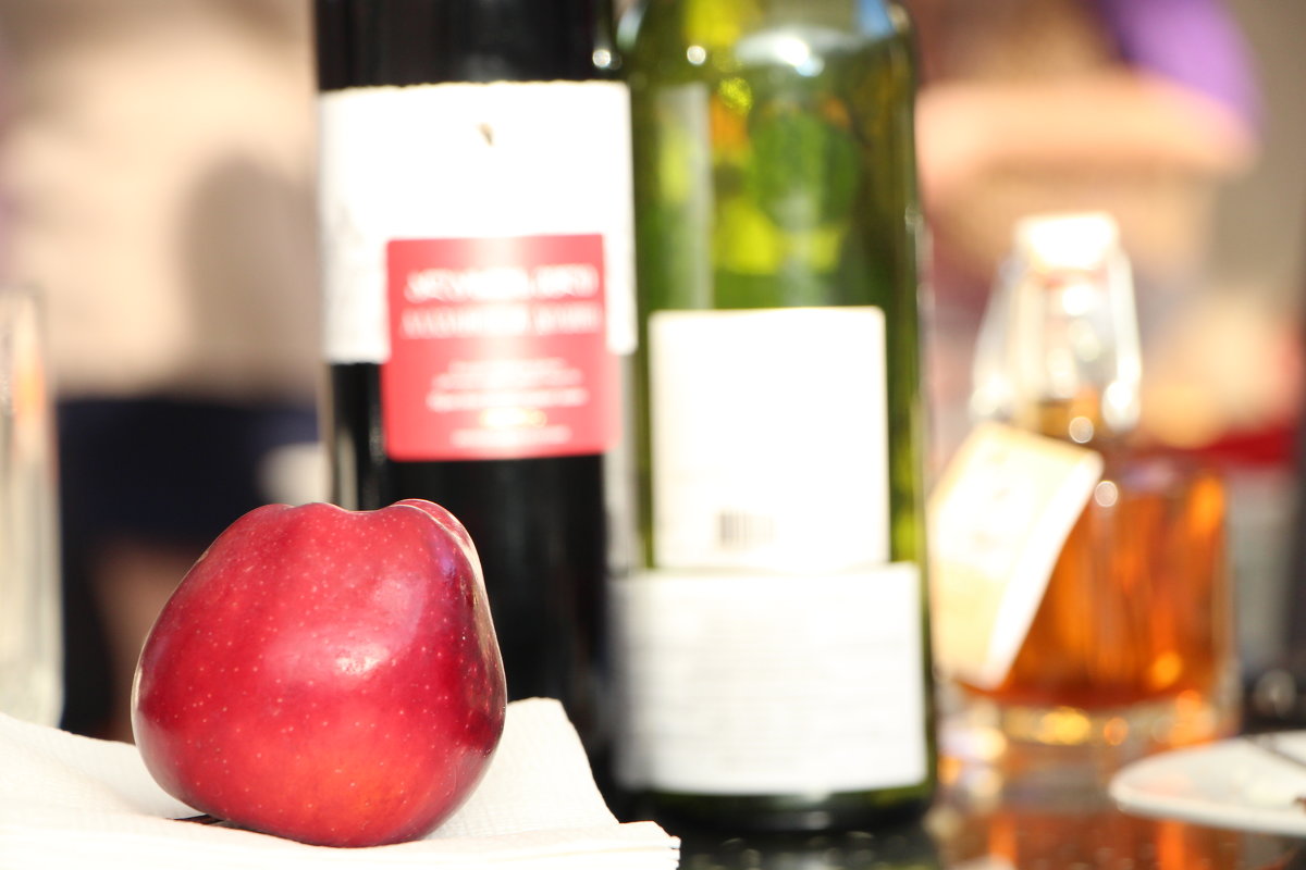 Eat or drink :: Robert Faithless