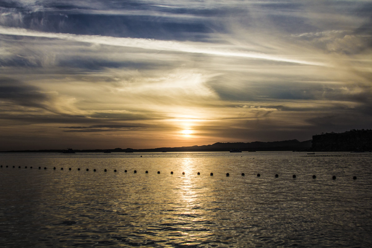 Закат над красным морем - Маша Крайнуша Закат над красным морем - Маша Крайнуша