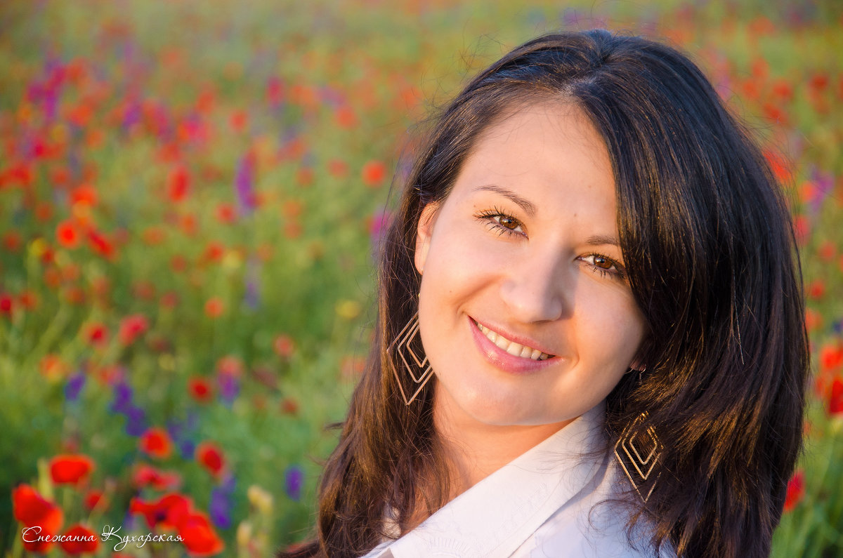 В маковом поле - Снежанна К В маковом поле - Снежанна К