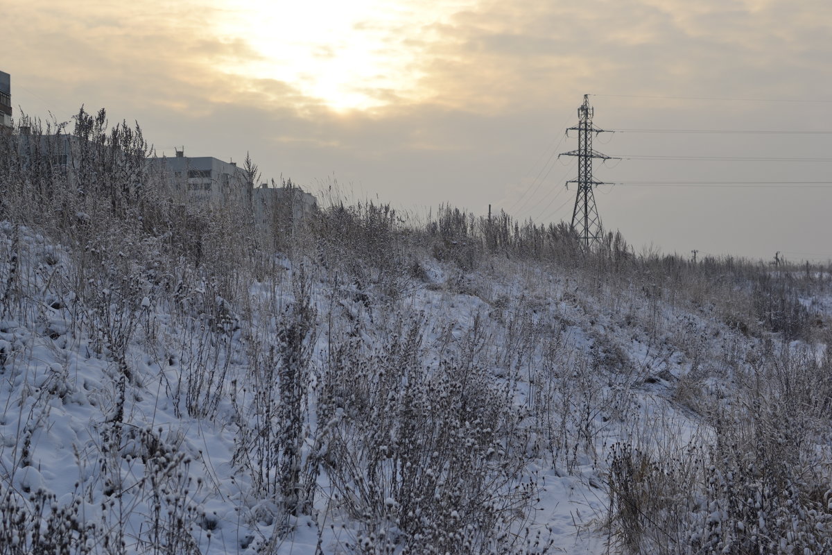 На окраине - Олег Меньшиков