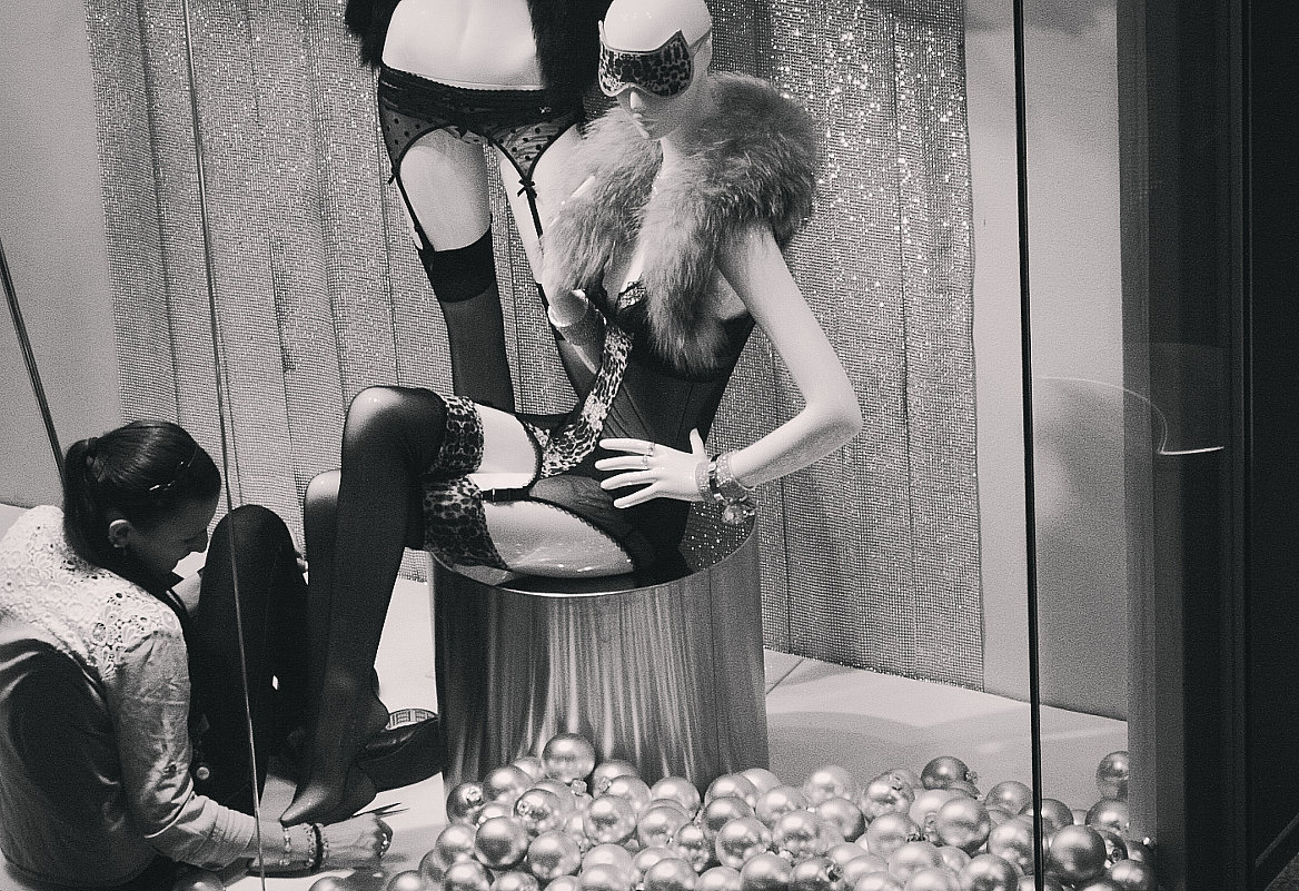 В поисках Золушки - Zinaida Nesselmann