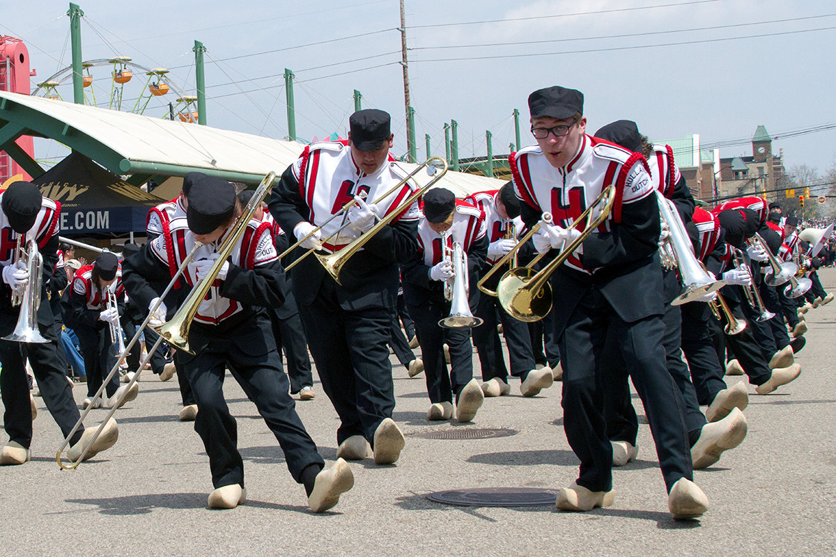 Танцующий оркестр. - Алена Торопов