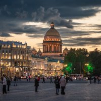 Город зажигает огни... :: Nyusha .