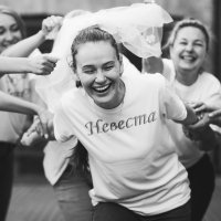 Подружки не пускали, а я выскочила...) :: Лилия .