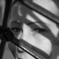 Тени, линии, углы или геометрия взгляда :: Олег Карташов