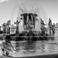 Я капли в детство подберу... :: Владимир Шитиков