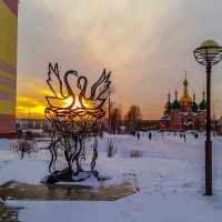 Лебеди купаются в закате :: Виктор Садырин Лебеди купаются в закате :: Виктор Садырин