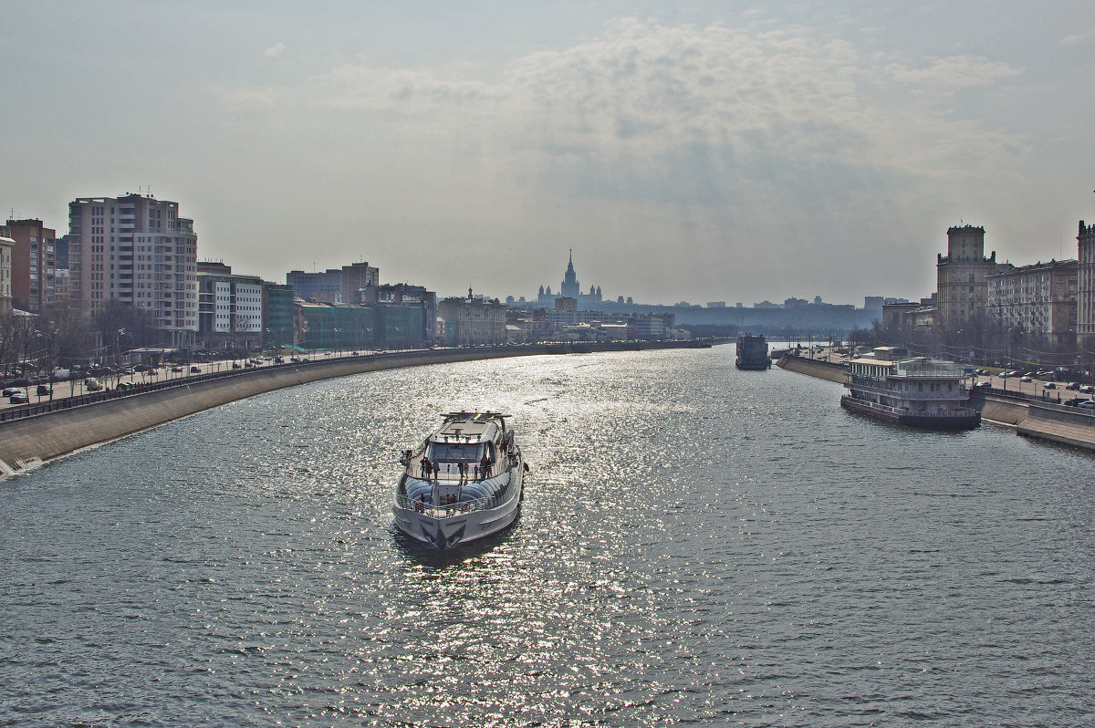 Весна в Москве - Алена Щитова