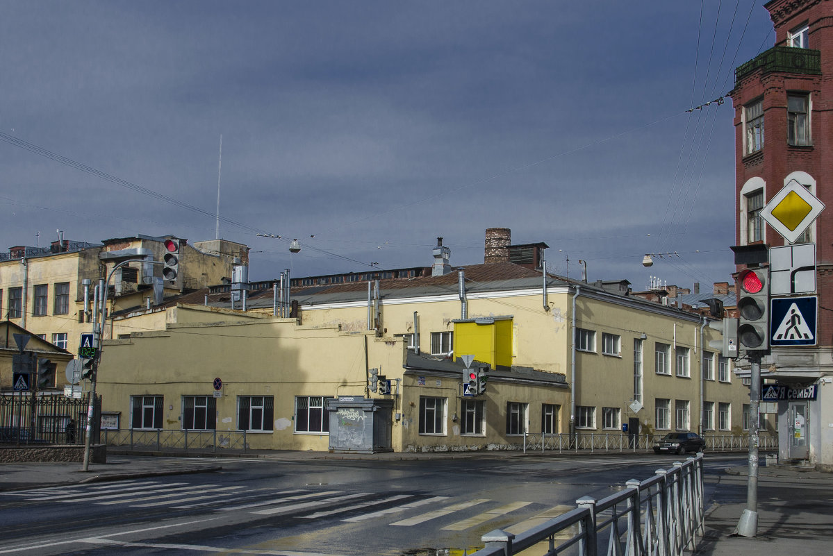 утро на Пионерской улице - ник. петрович земцов