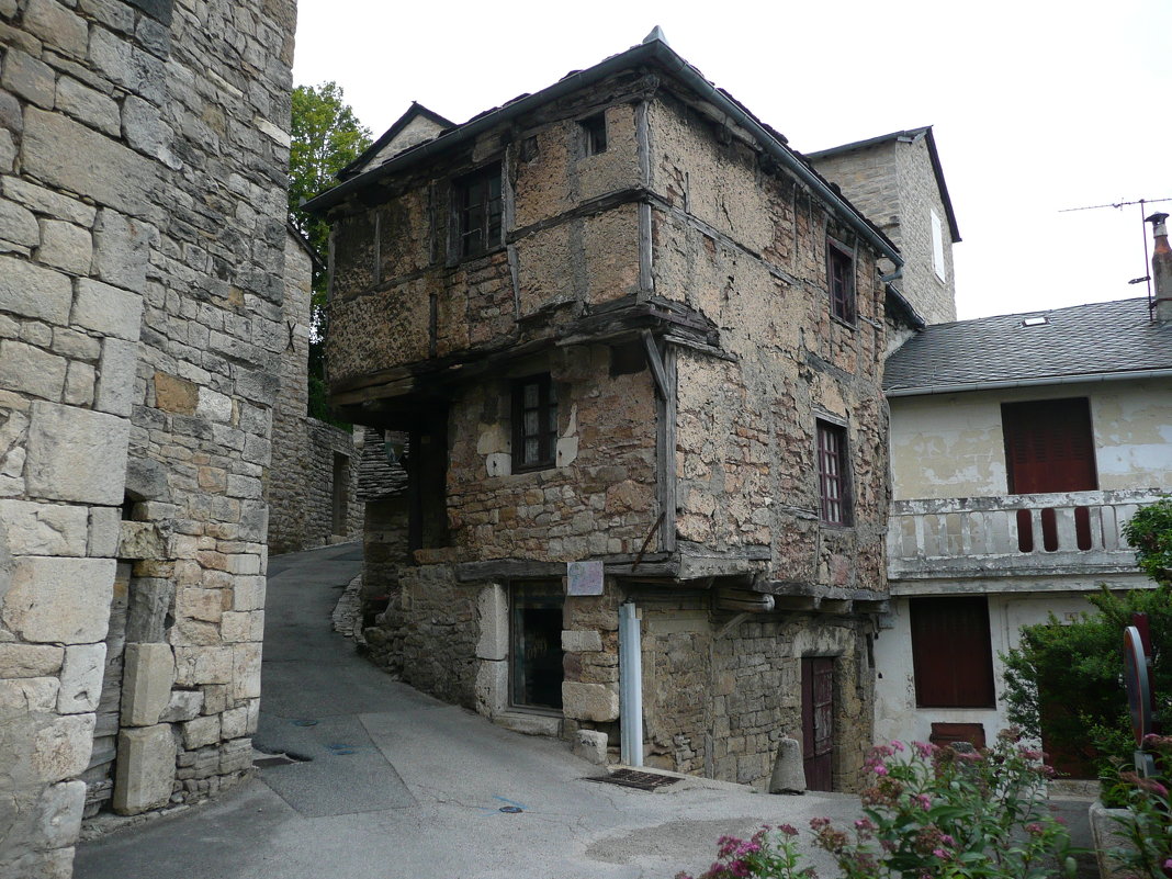 Sévérac-le Chàteau.France. - Natalia Mixa 