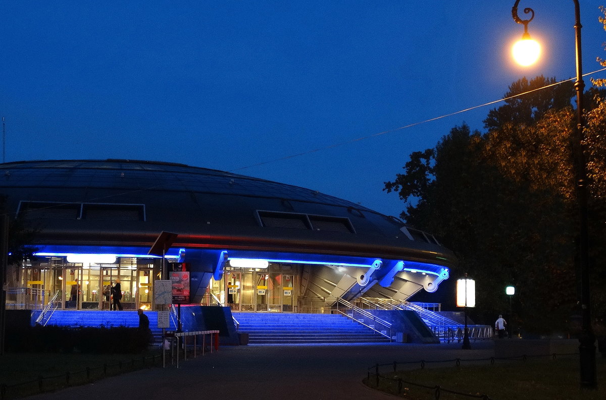 Метро "Горьковская" - Владимир Гилясев Метро "Горьковская" - Владимир Гилясев