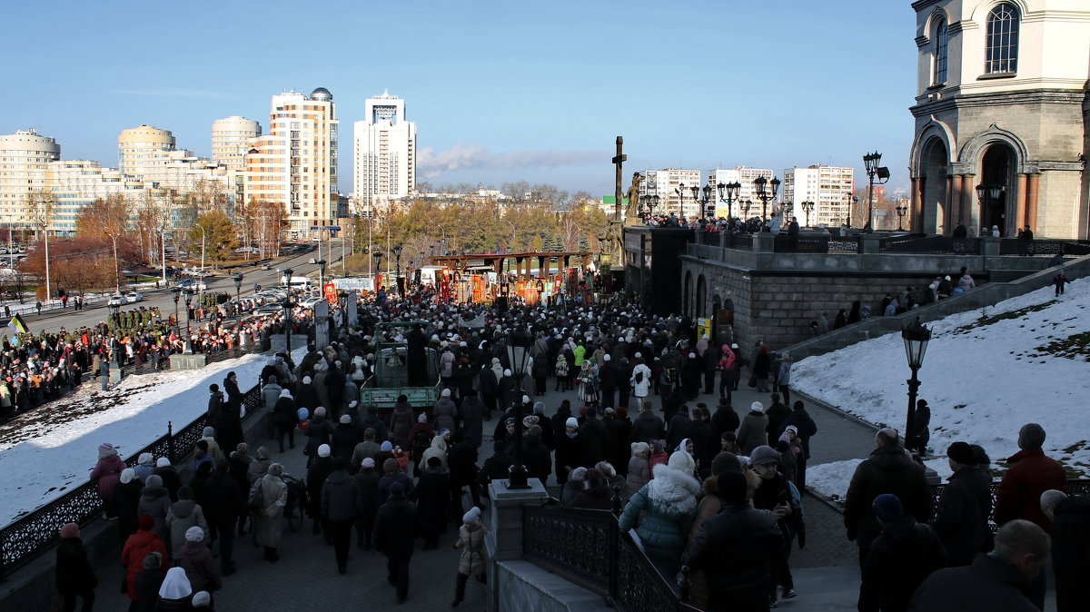 Прогулка по городу в День народного единства. - Пётр Сесекин