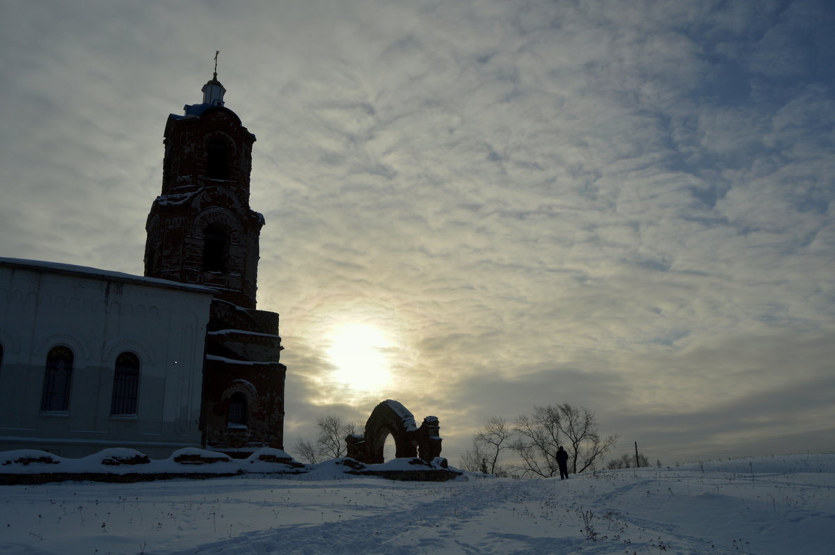 возле Храма - ольга старкова 