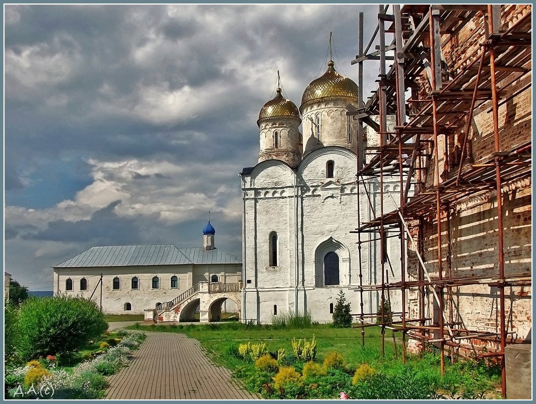 в Лужецком монастыре - Дмитрий Анцыферов