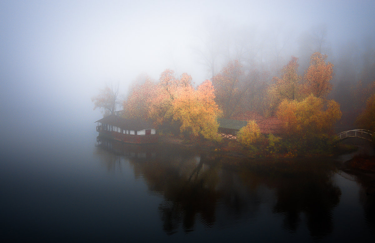 В туманном безмолвии - Игорь Белоконь В туманном безмолвии - Игорь Белоконь