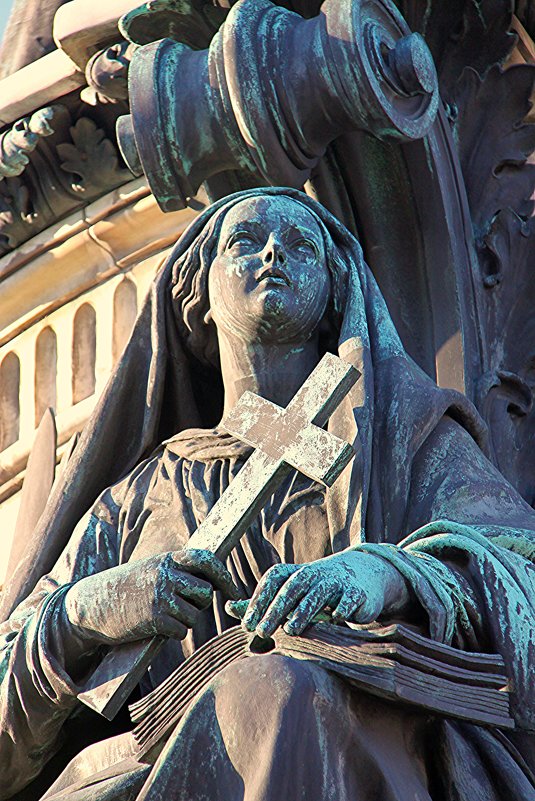 Памятник - Ирина Фирсова