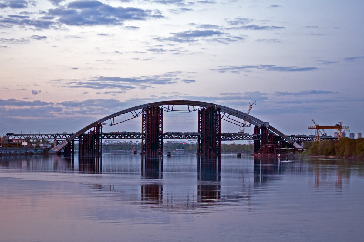 Building new bridge - Roman Ilnytskyi