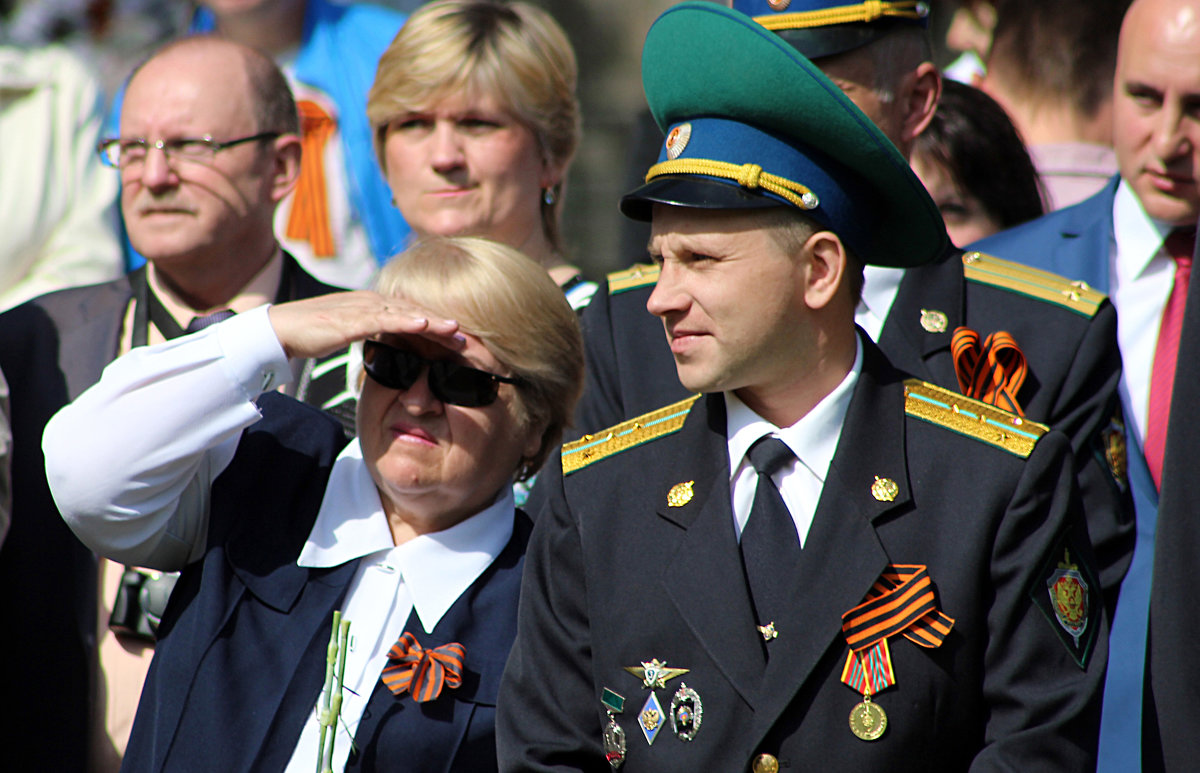 "Опять застрял, паразит..." ))) - Дмитрий Иншин