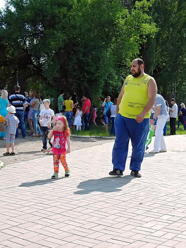 Охрана всегда рядом, и я под зорким взглядом - Александр Бурилов