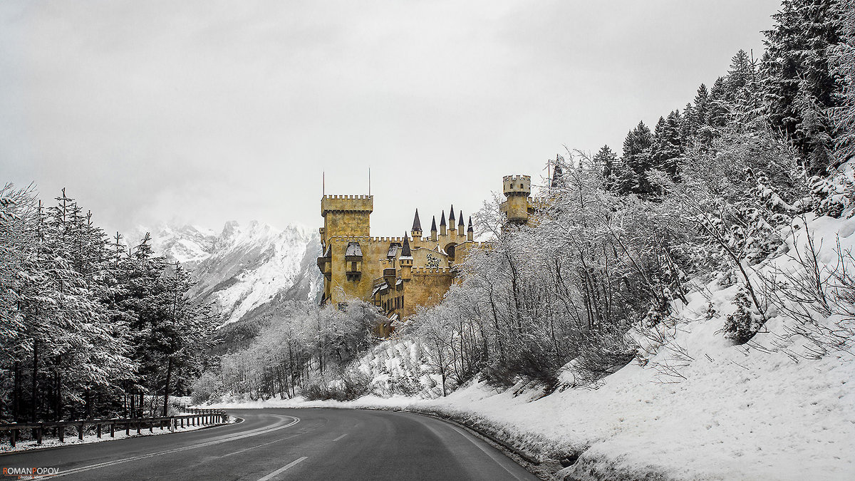 Lonely castle - Роман Попов 