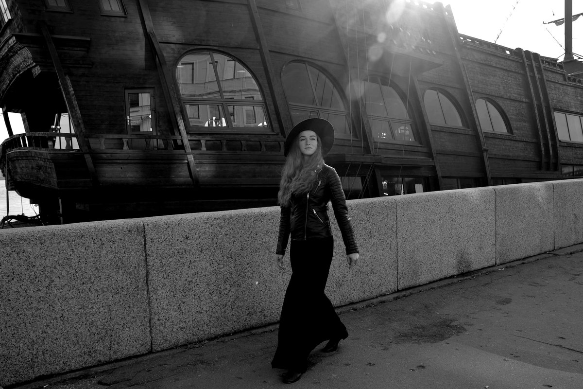 Леди флибустьер - Андрей Семенов