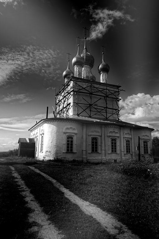 Угодичи , Церковь Николая Чудотворца и Богоявления в Угодичах - Евгений Жиляев