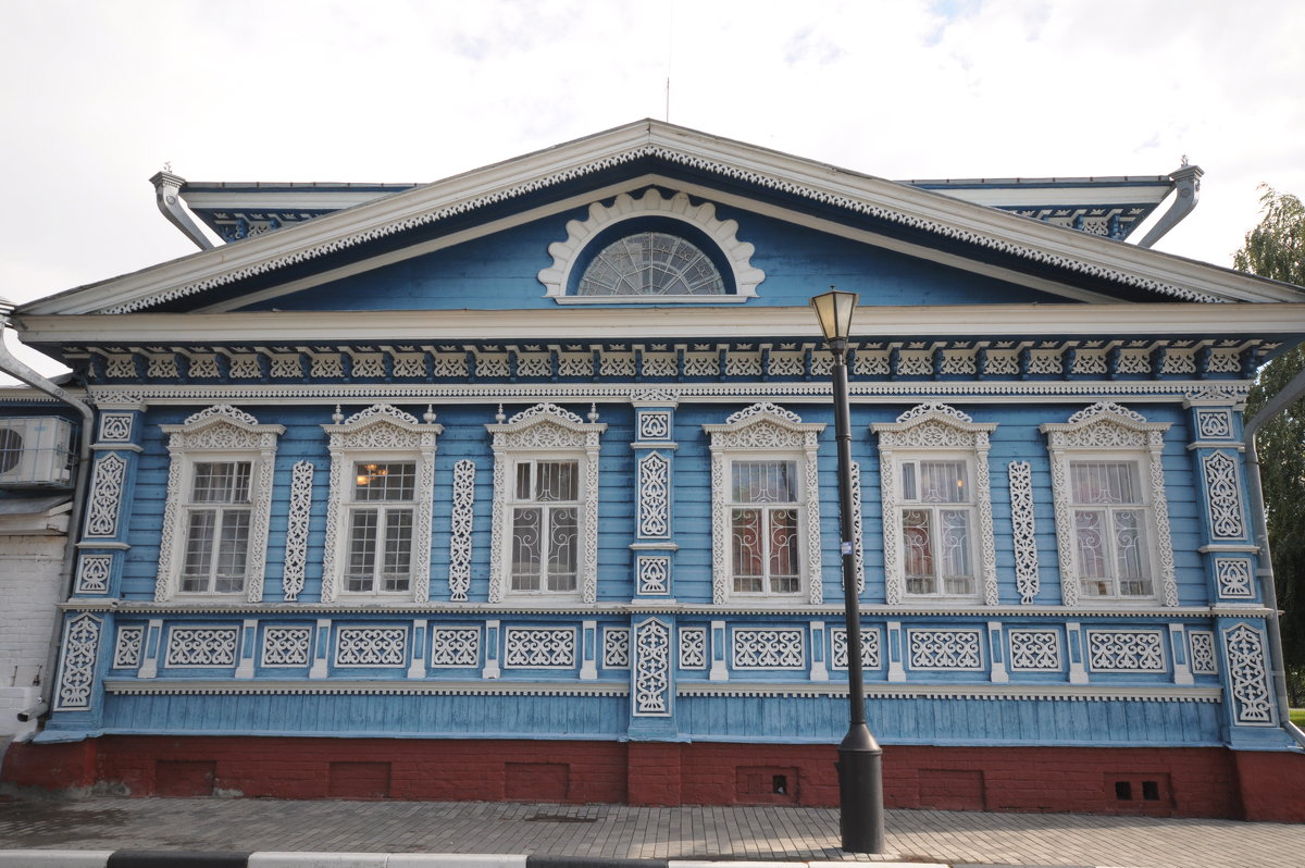 Старинный дом в городе Малый Китеж - Сергей Тагиров