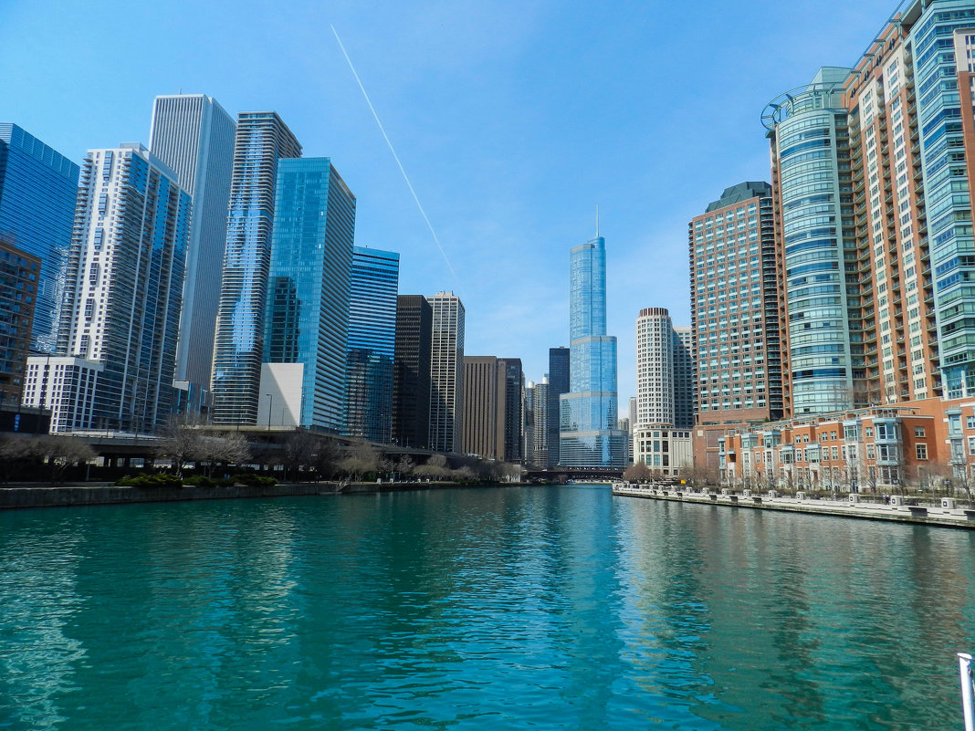 Небоскрёбы, небоскрёбы а я маленький такой... - Юрий Поляков Небоскрёбы, небоскрёбы а я маленький такой... - Юрий Поляков