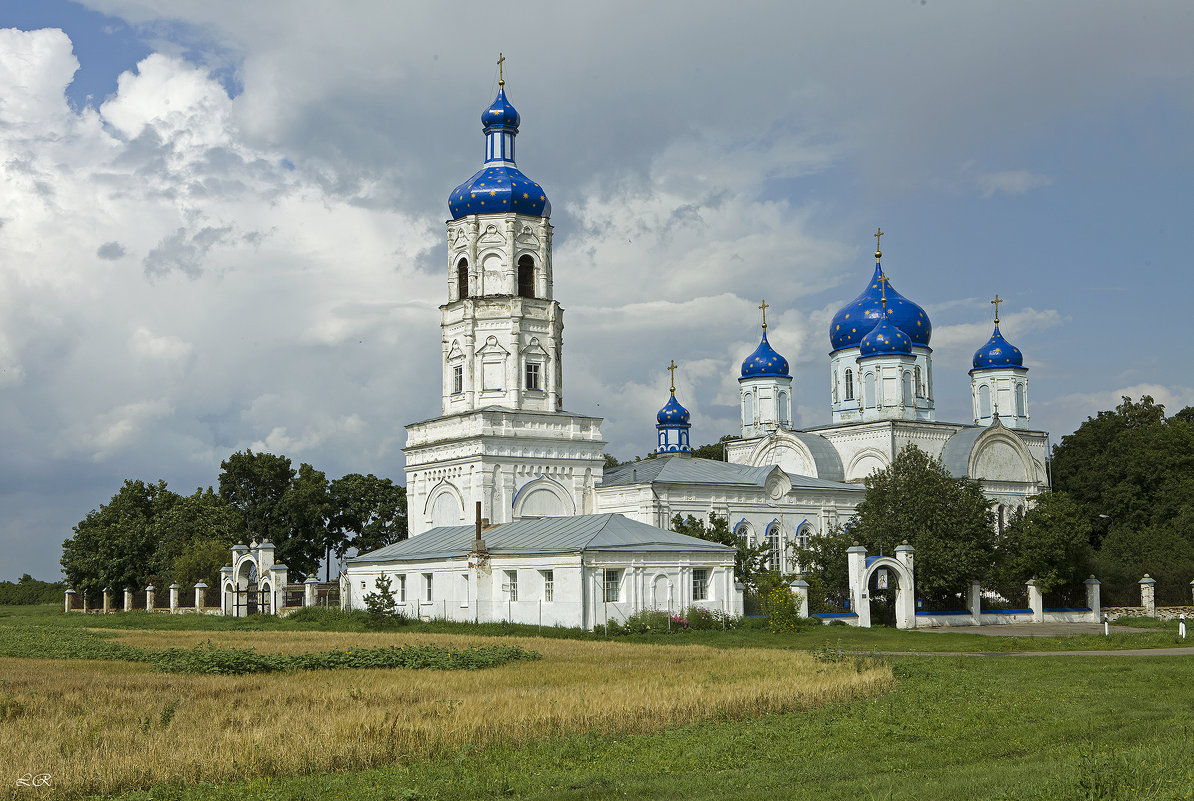 Храм в Зимарово - Лена Рихтер