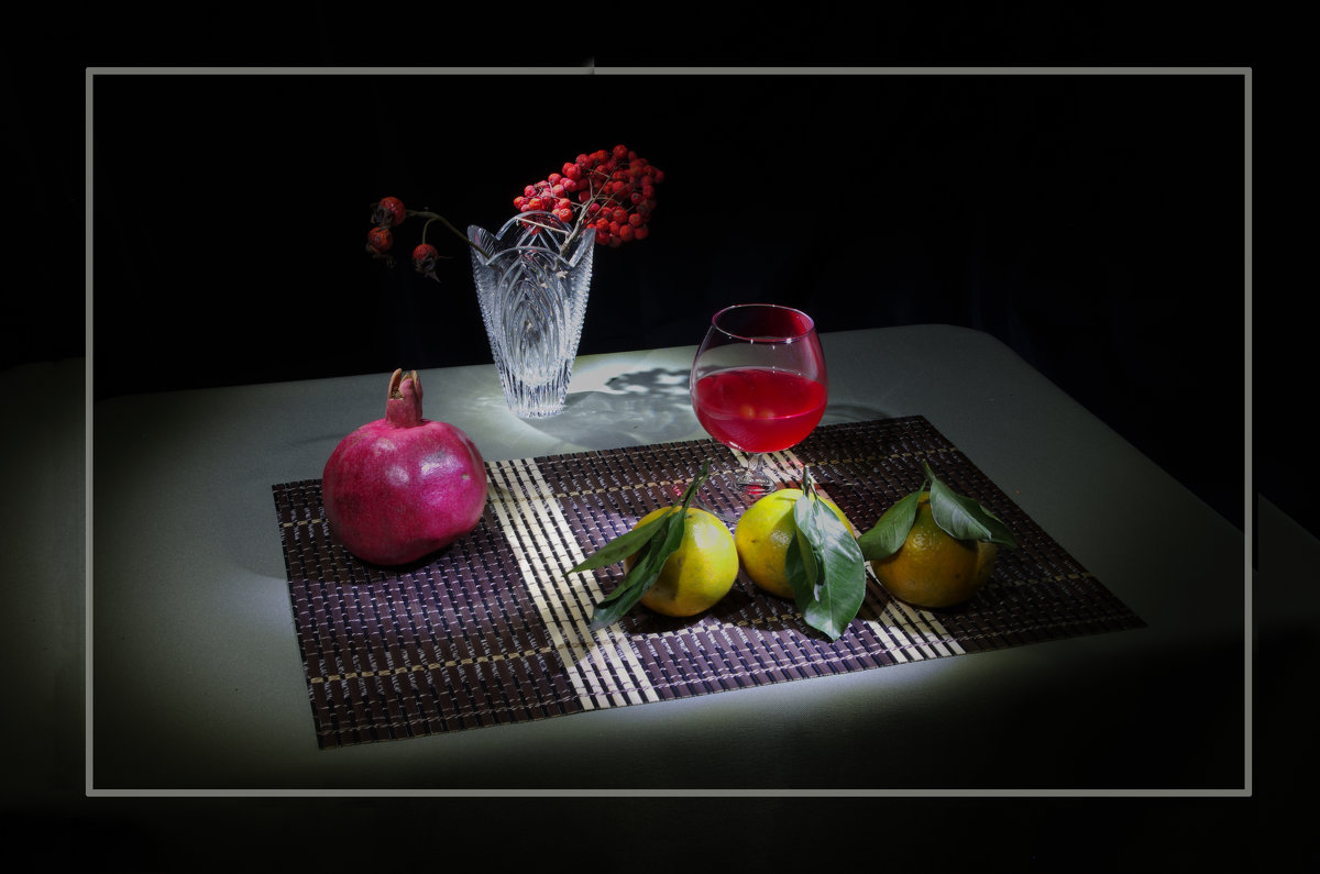 Мандарины на черном - Дубовцев Евгений Мандарины на черном - Дубовцев Евгений