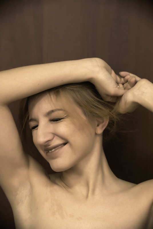 смешливая - And I go