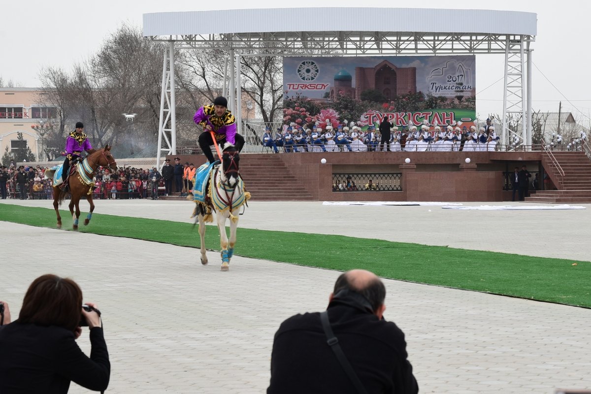 Великий день народов - Александр Грищенко